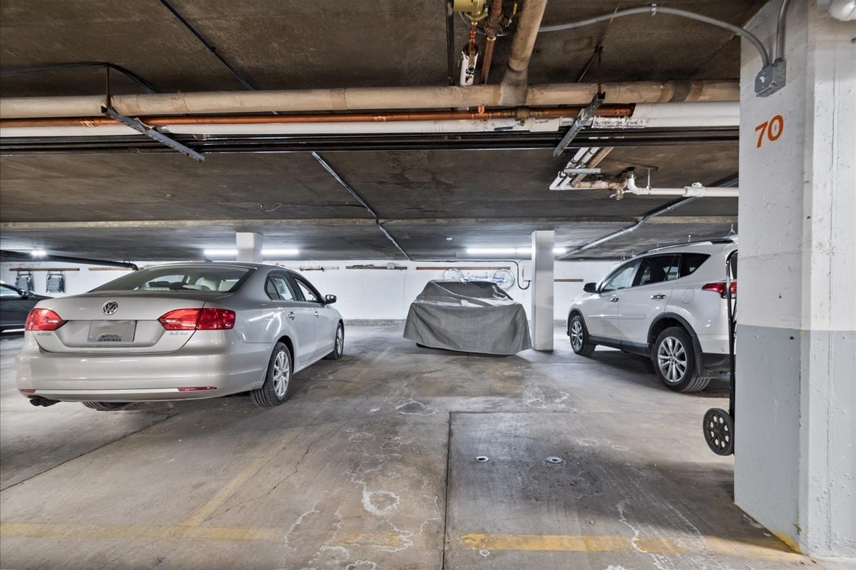 22 Park Lane, Unit 220 Park Ridge, IL 60068 - Photo 33 of 34