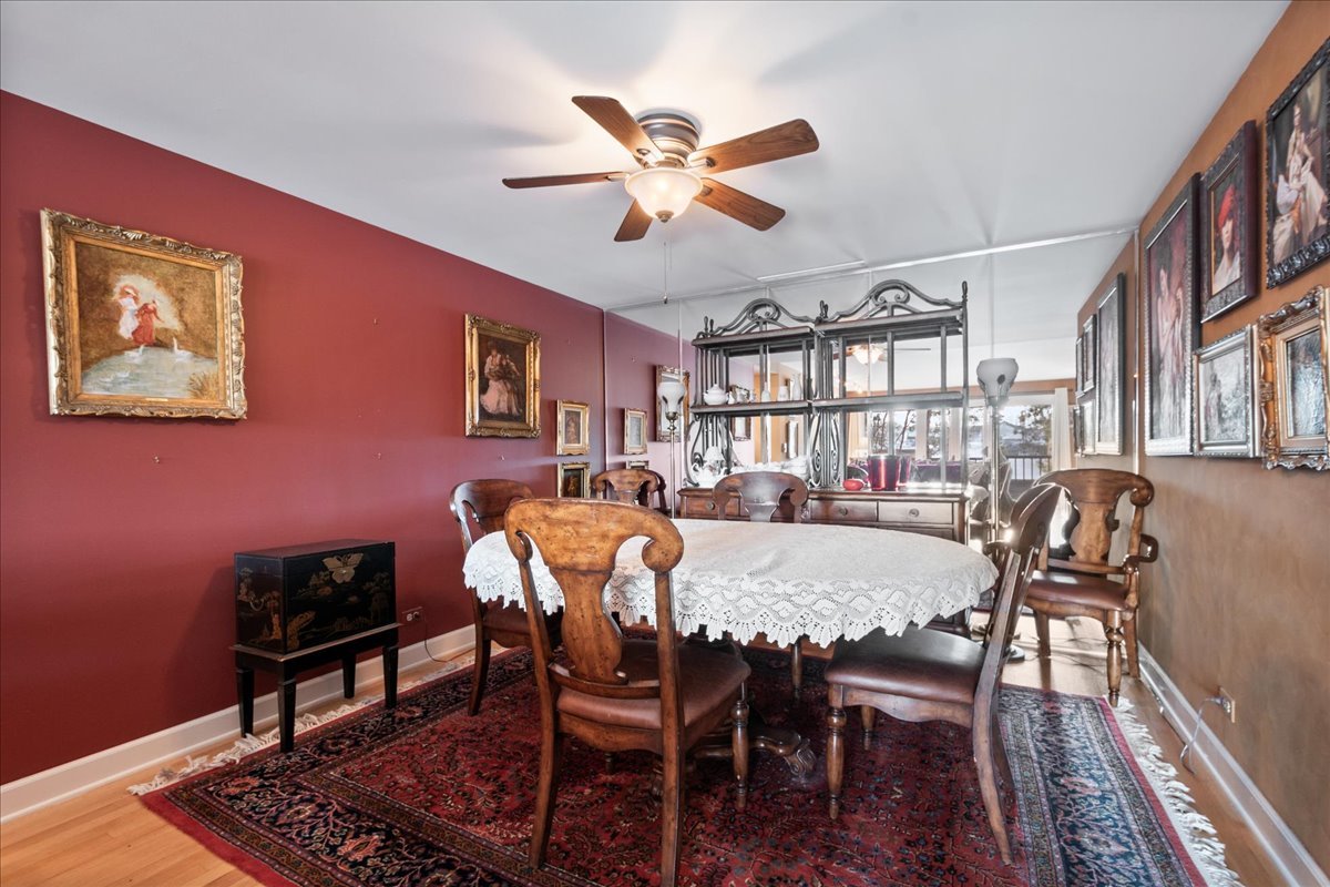 22 Park Lane, Unit 220 Park Ridge, IL 60068 - Photo 10 of 34