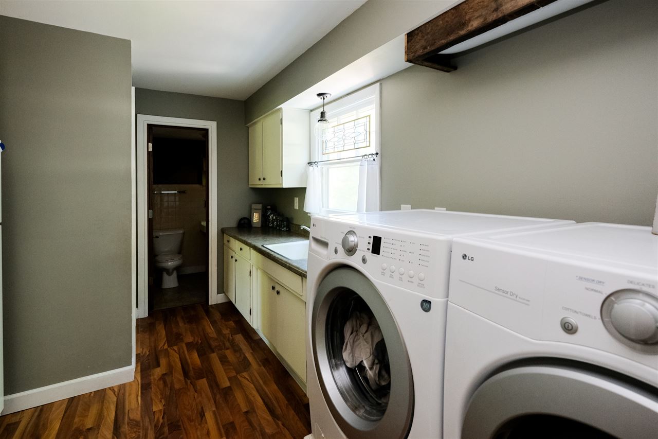 515 South Alpine Road Rockford, IL 61108 - Photo 21 of 25 a utility room with dryer and washer