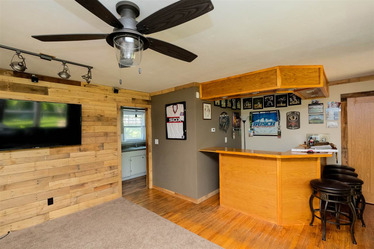 515 South Alpine Road Rockford, IL 61108 - Photo 8 of 25 a view of a livingroom with furniture