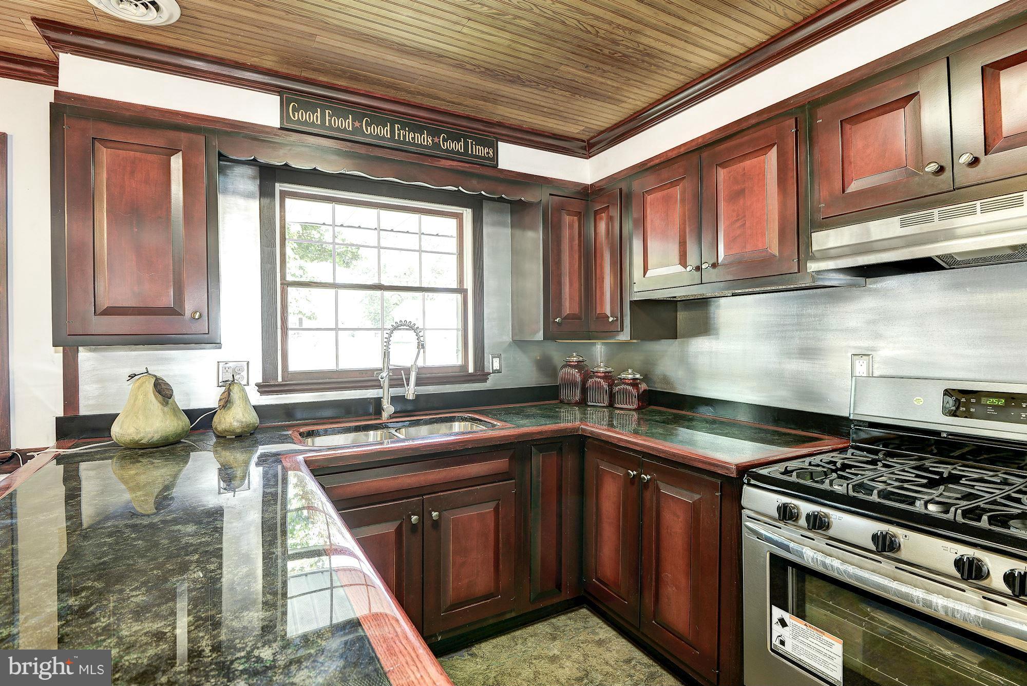 8104 Frye Road Alexandria, VA 22309 - Photo 5 of 21 Kitchen