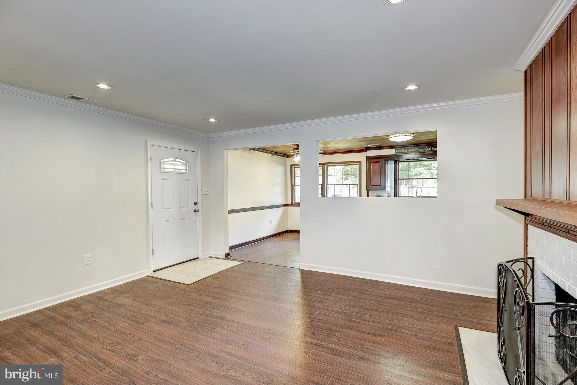8104 Frye Road Alexandria, VA 22309 - Photo 8 of 21 Family Room