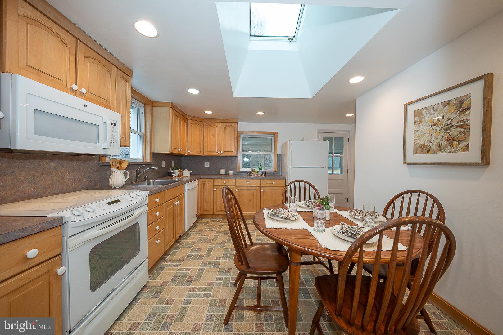 329 St James Road West Chester, PA 19380 - Photo 12 of 46