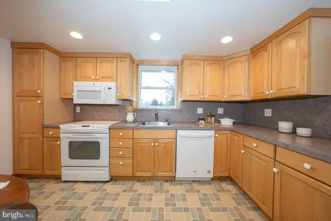 $525,000 | 329 St James Road, West Chester, PA 19380