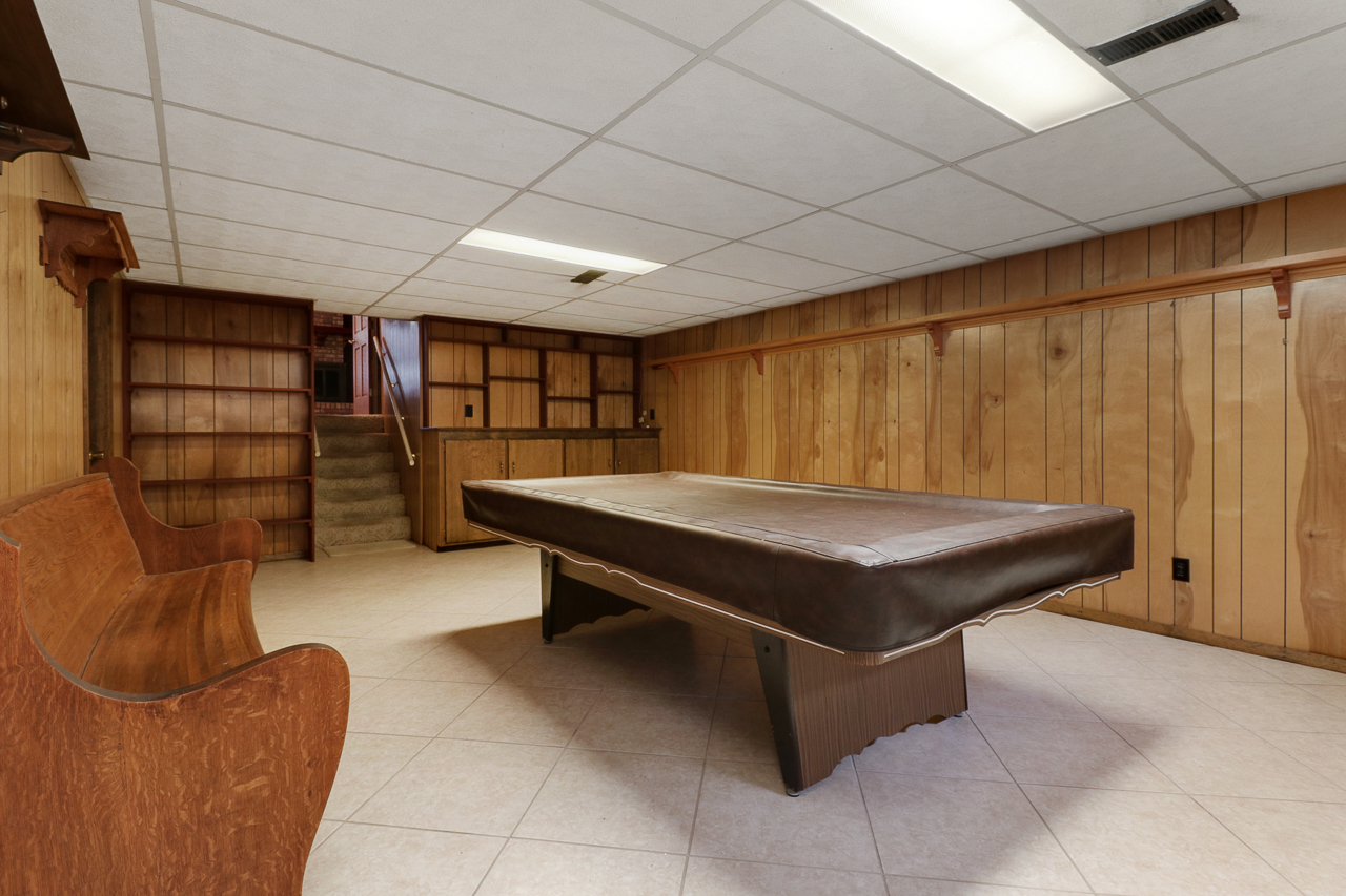 126 South Orr Drive Normal, IL 61761 - Photo 39 of 46 a room with furniture