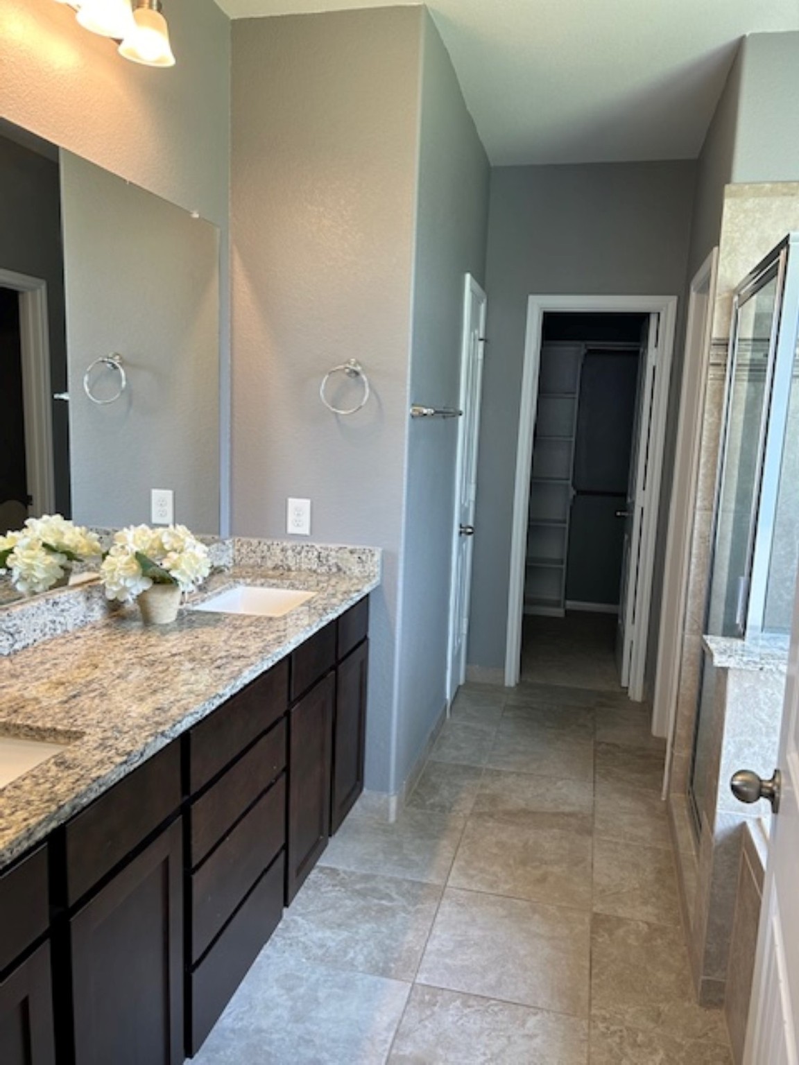 21674 Tea Tree Olive Place Porter, TX 77365 - Photo 16 of 24 Primary bathroom with a seperate shower and a lg bathtub!