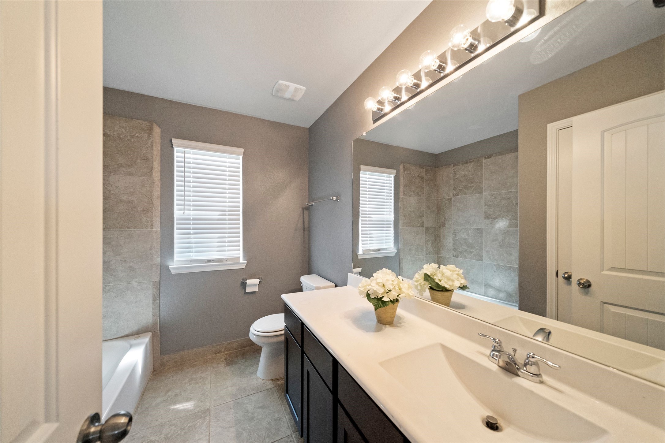 21674 Tea Tree Olive Place Porter, TX 77365 - Photo 21 of 24 2nd full bathroom upstairs!