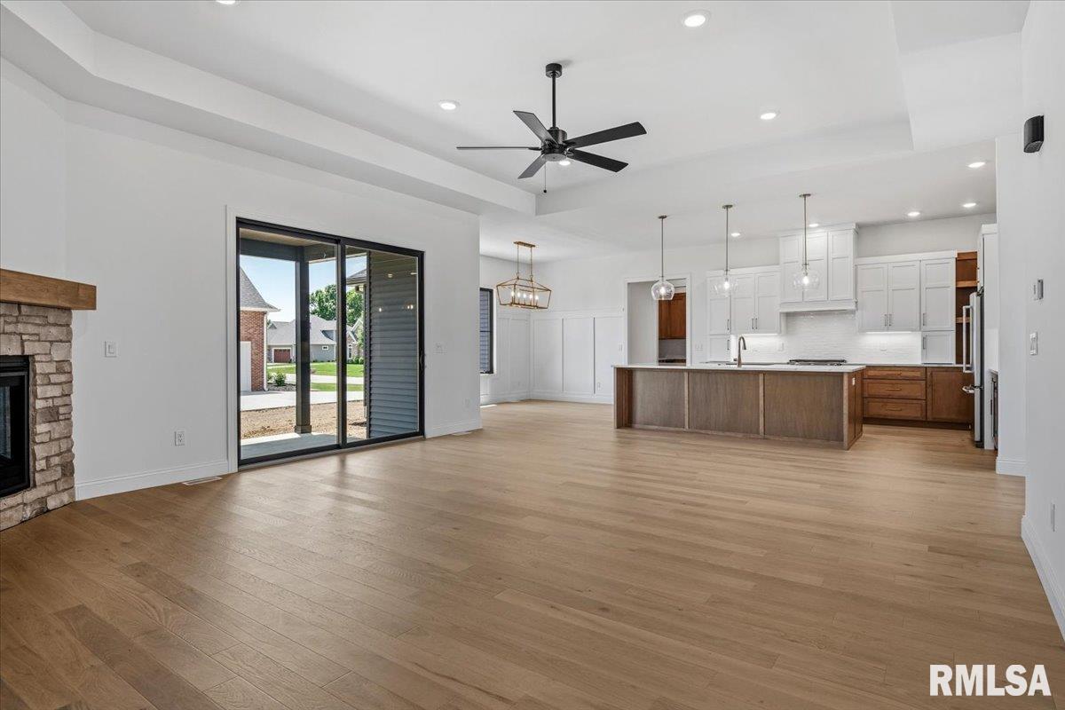 4712 Berkshire Crossing Springfield, IL 62711 - Photo 6 of 59