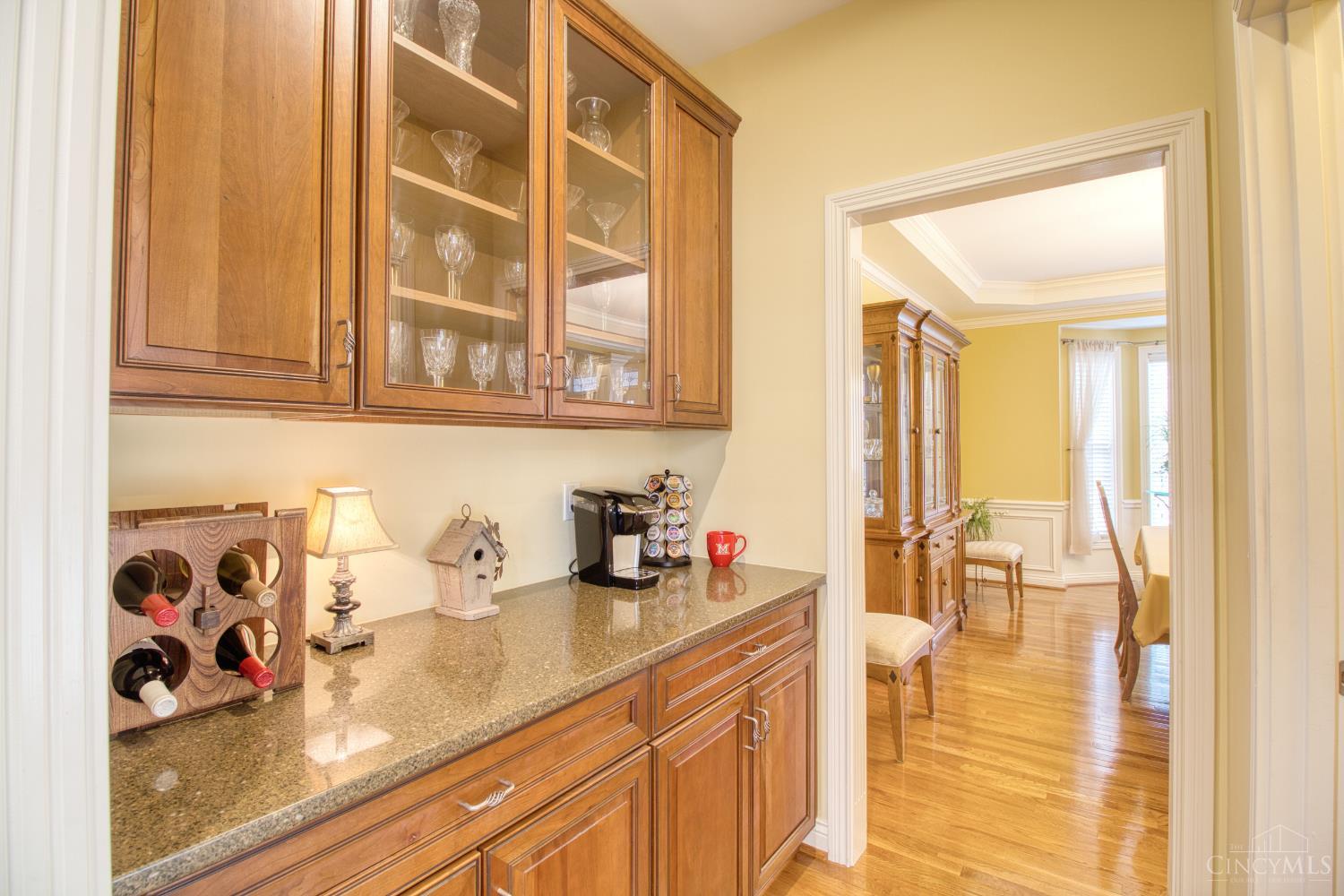 2274 Pointe Place Cincinnati, OH 45244 - Photo 10 of 71