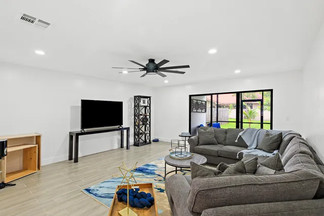 $3,300 | 12726 Peconic Court, Wellington, FL 33414