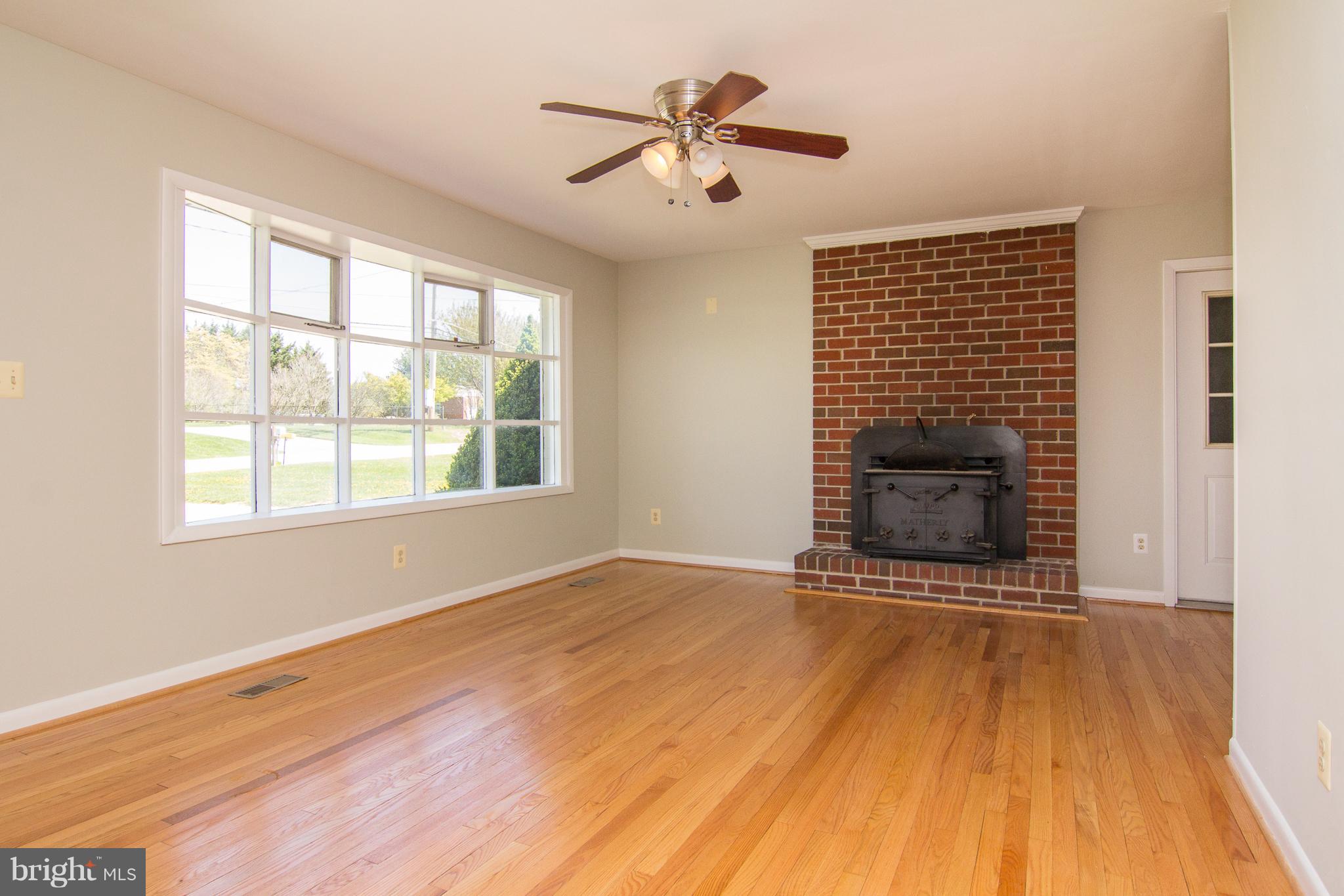 1731 Bollinger Road Westminster, MD 21157 - Photo 2 of 26 Living Room