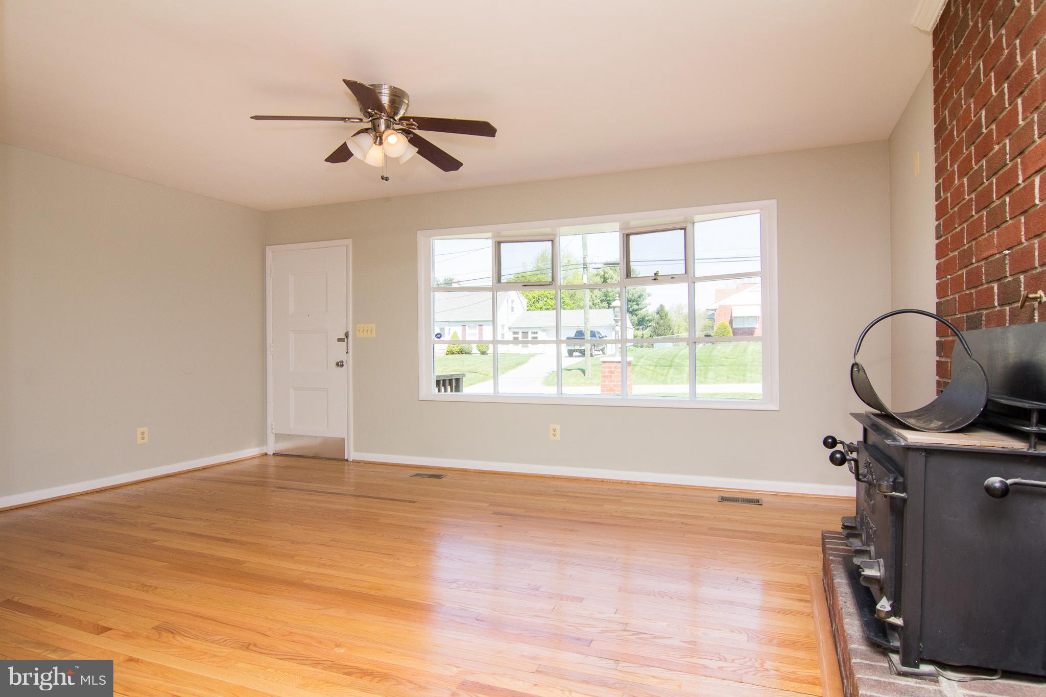 1731 Bollinger Road Westminster, MD 21157 - Photo 3 of 26 Living Room