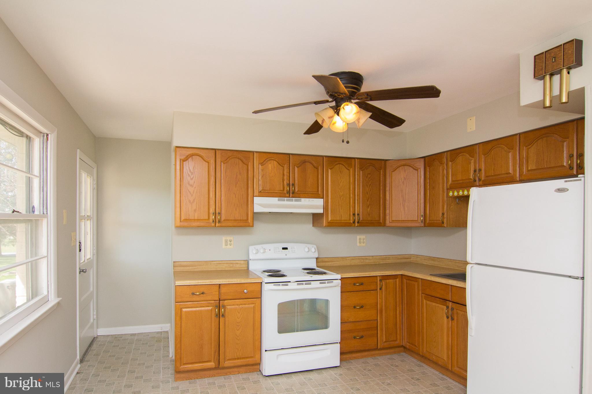 1731 Bollinger Road Westminster, MD 21157 - Photo 7 of 26 Kitchen