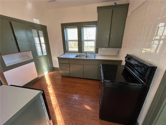 $195,000 | 607 South Pine Street, Holden, MO 64040