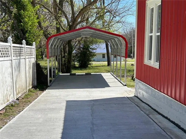 $189,950 | 607 South Pine Street, Holden, MO 64040