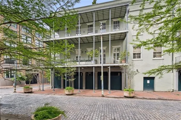$1,745,000 | 225 Girod Street, Unit 302, New Orleans, LA 70130