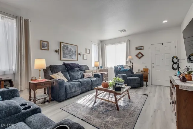 $465,000 | 3764 Prairie Orchid Avenue, North Las Vegas, NV 89081