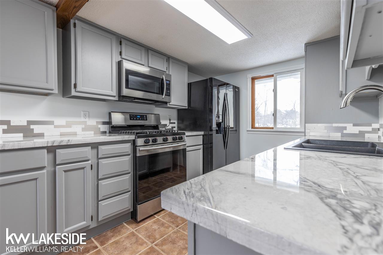 525 Lyons Road Portland, MI 48875 - Photo 11 of 37 Gallery Image 11