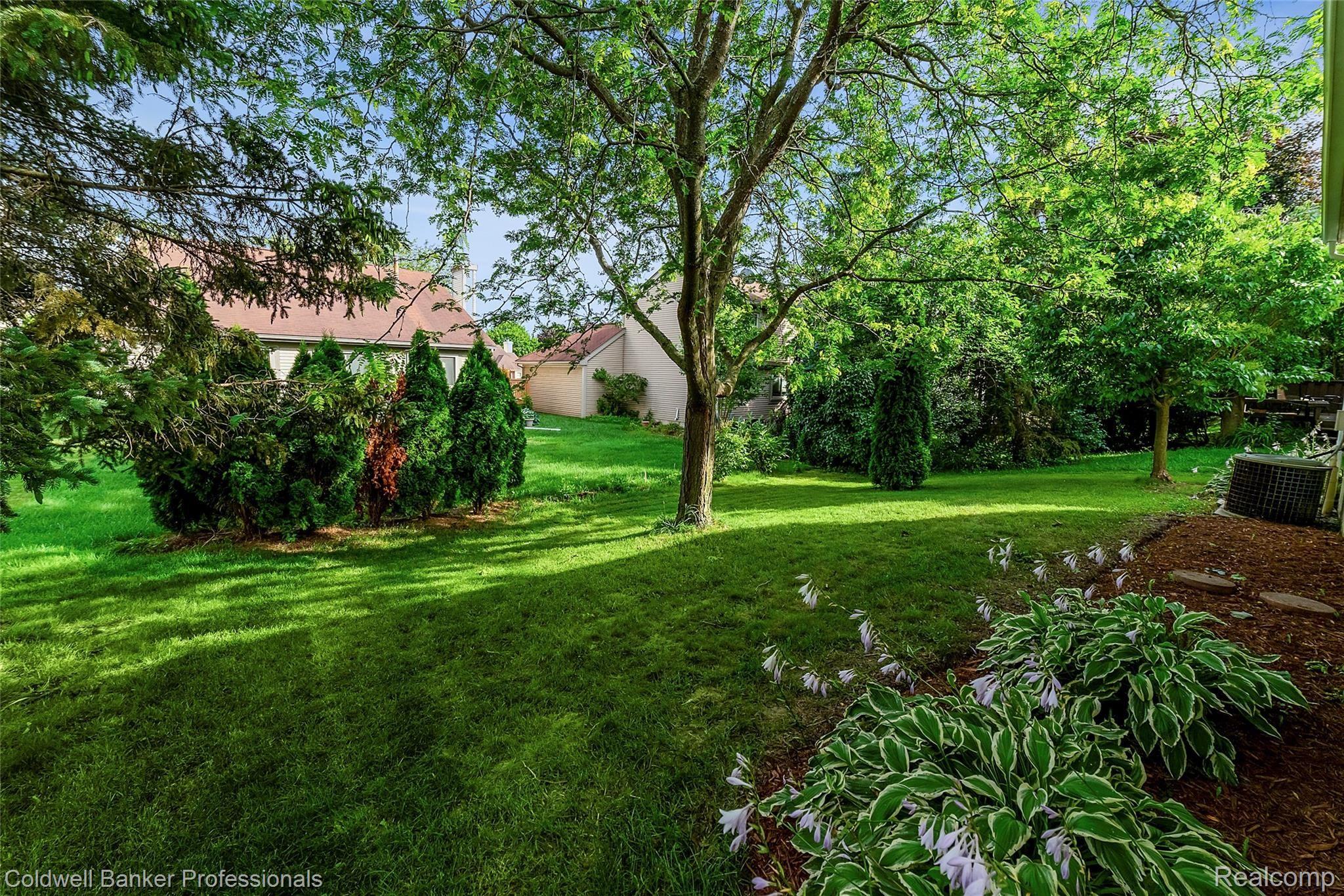 1500 Colony Drive Rochester, MI 48307 - Photo 28 of 30 027-photo--7320303.jpg