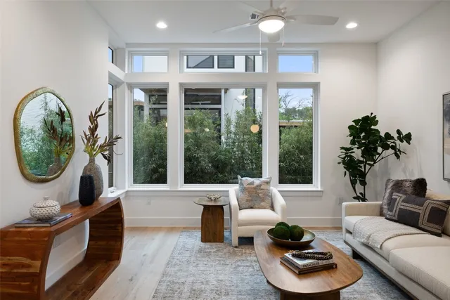 $1,150,000 | 900 South 2nd Street, Unit 20, Austin, TX 78704