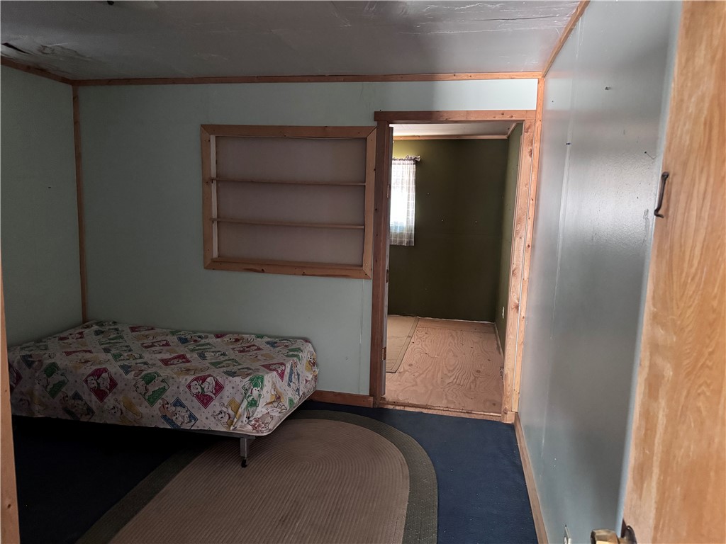 21188 South Cheyenne Road Yucca, AZ 86438 - Photo 9 of 24 View of bedroom