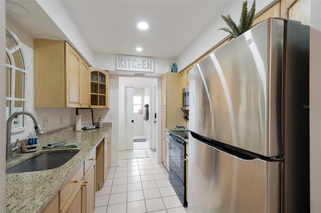 643 Mobile Road Venice, FL 34293 - Photo 11 of 30