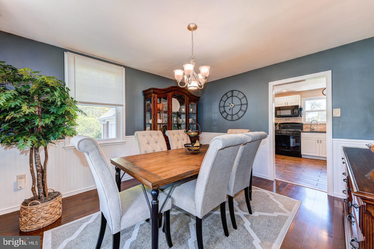 Formal dining room