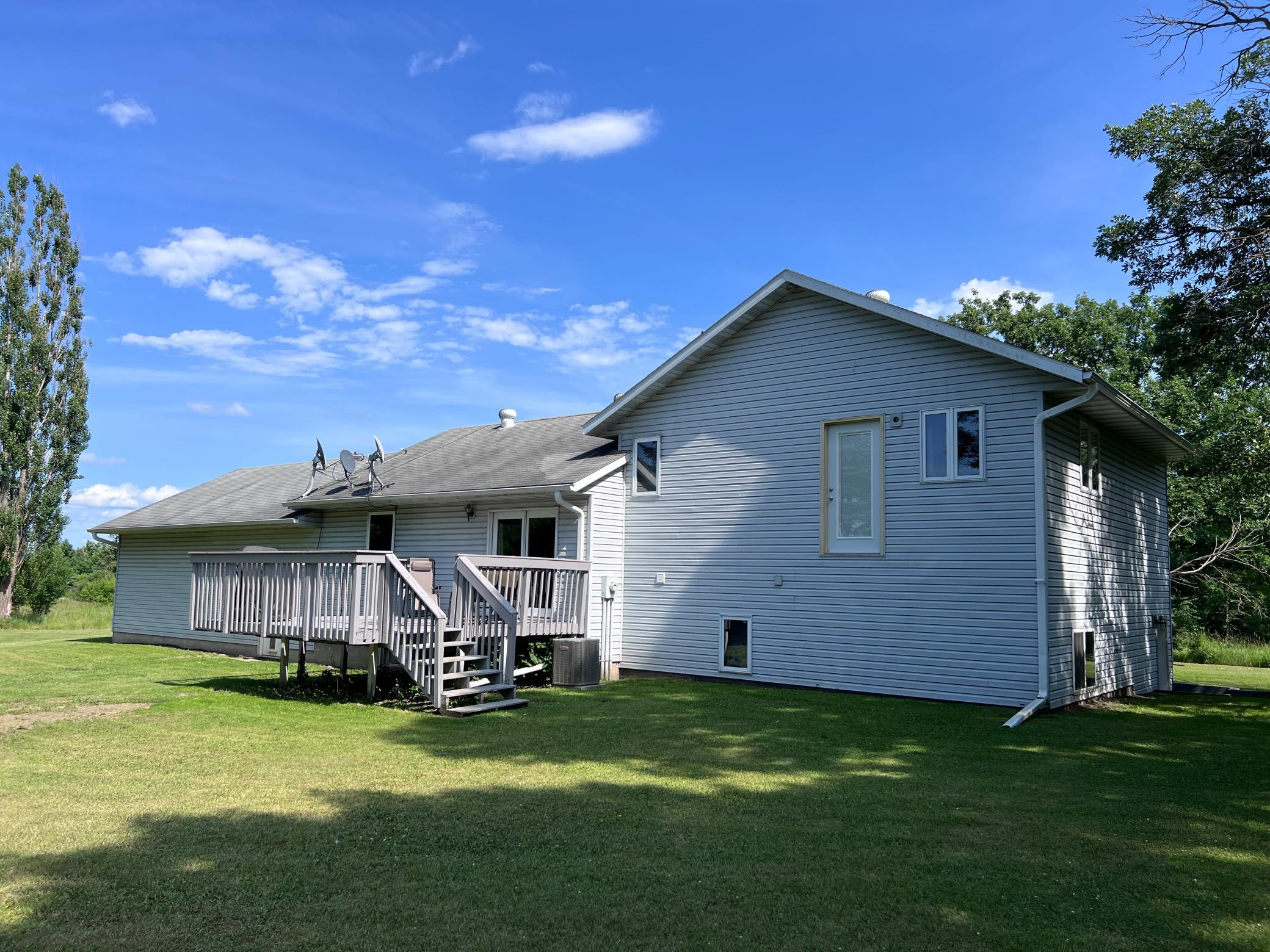 801 North Jefferson Avenue Sebeka, MN 56477 - Photo 3 of 38