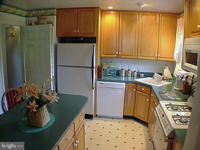 1012 Tracy Road Lancaster, PA 17601 - Photo 7 of 16
