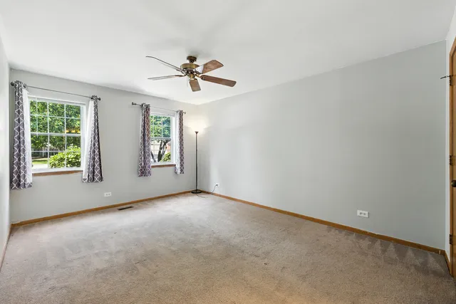 $285,000 | 205 Glasgow Lane, Unit V1, Schaumburg, IL 60107