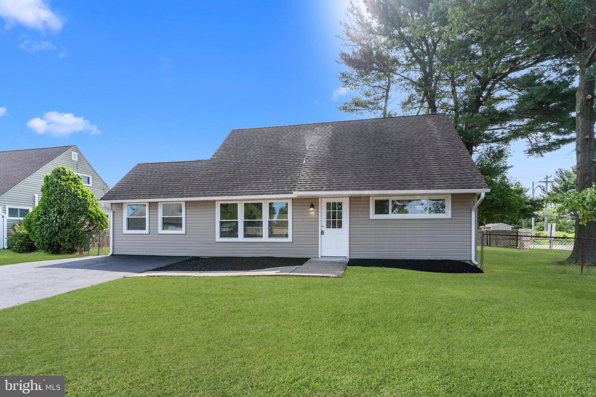 2 Ironwood Road Levittown, PA 19057 - Photo 3 of 32 Gallery Image 3