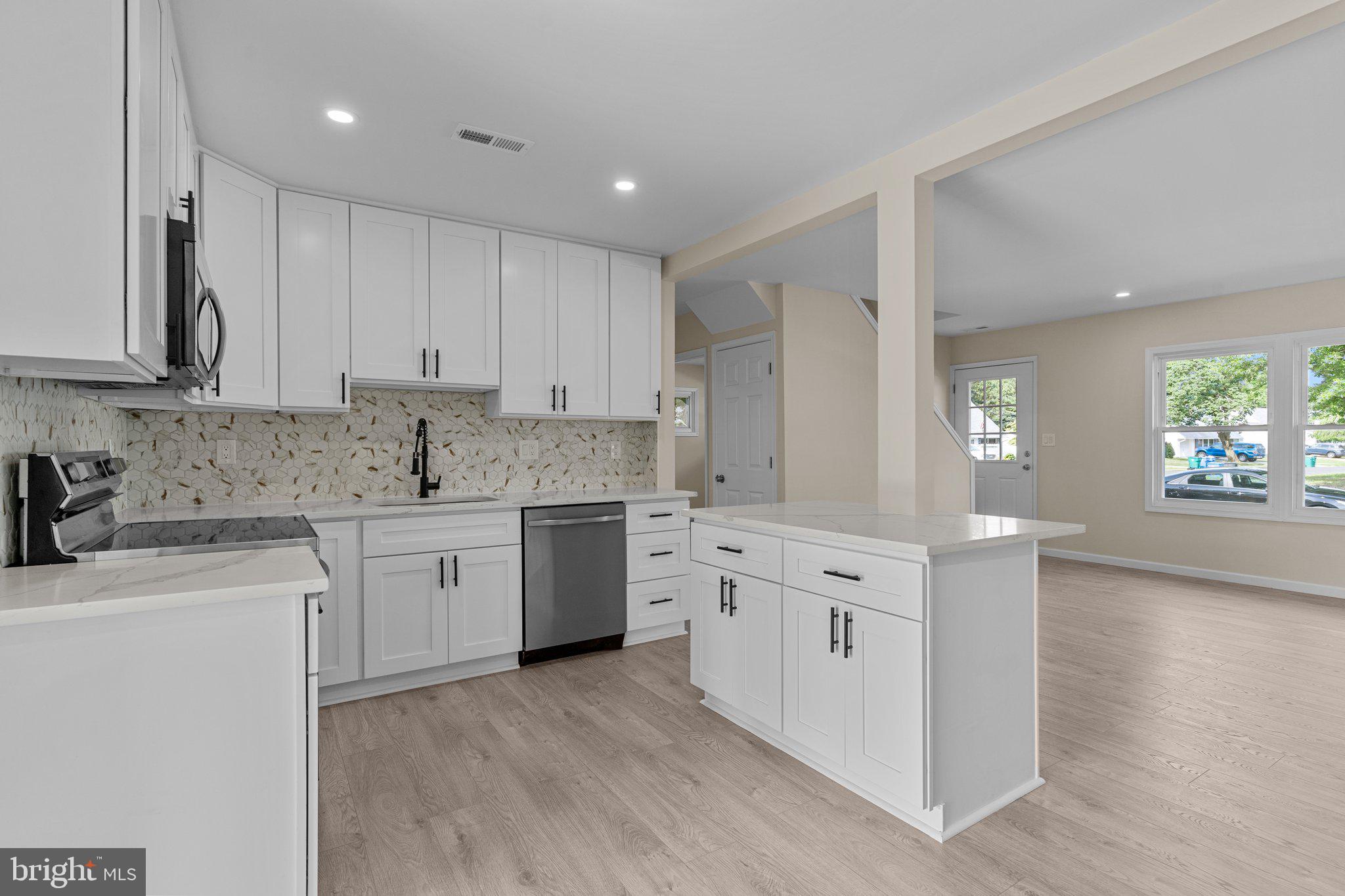 2 Ironwood Road Levittown, PA 19057 - Photo 7 of 32 Gallery Image 7