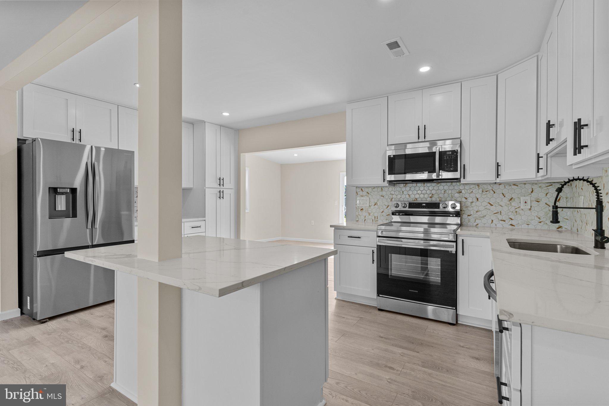 2 Ironwood Road Levittown, PA 19057 - Photo 9 of 32 Gallery Image 9