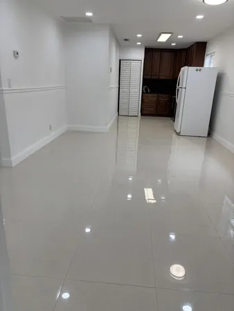 $2,500 | 710 Columbus Parkway, Unit FR, Hollywood, FL 33021