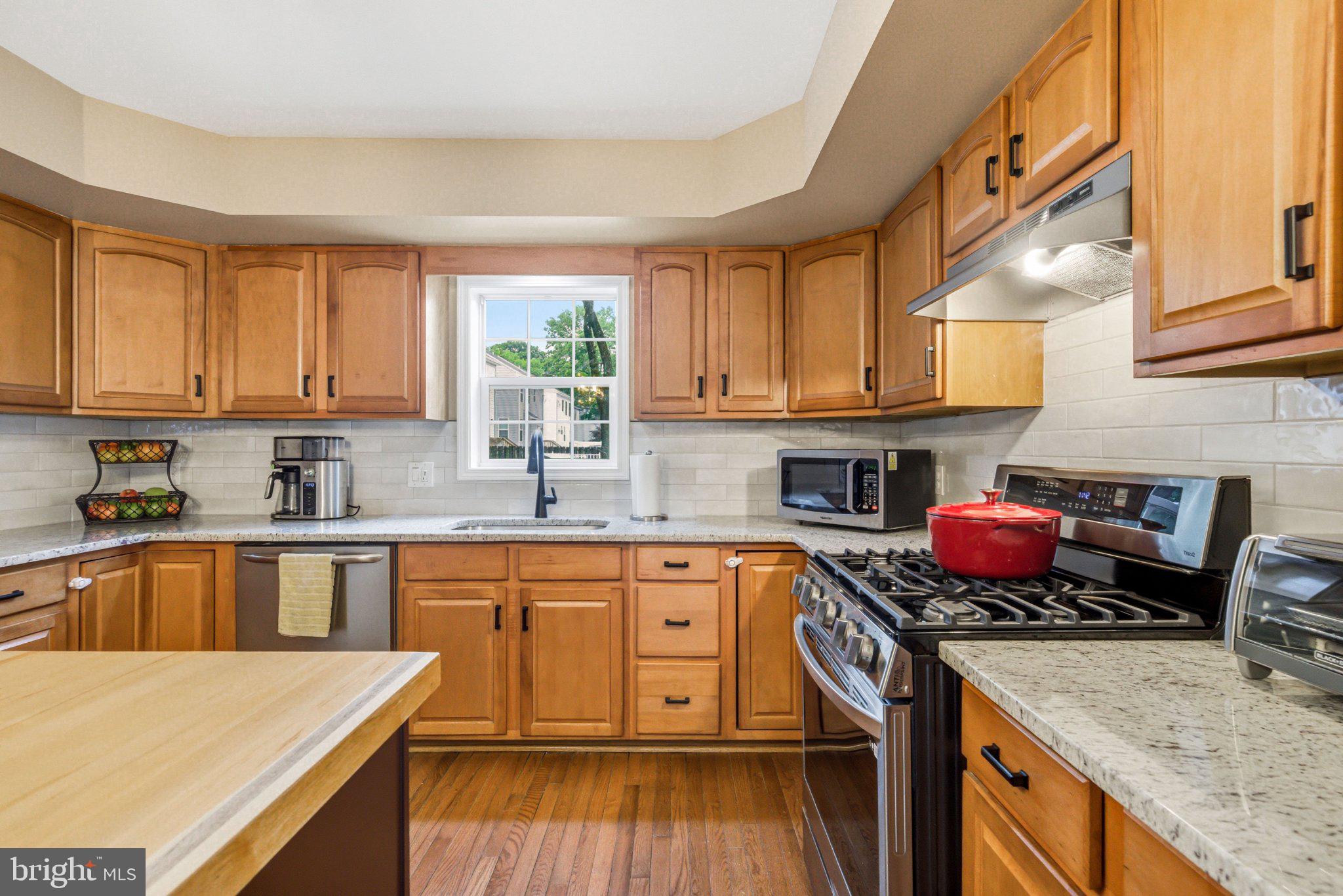706 Main Street Riverton, NJ 08077 - Photo 18 of 44 Warm and inviting kitchen space.