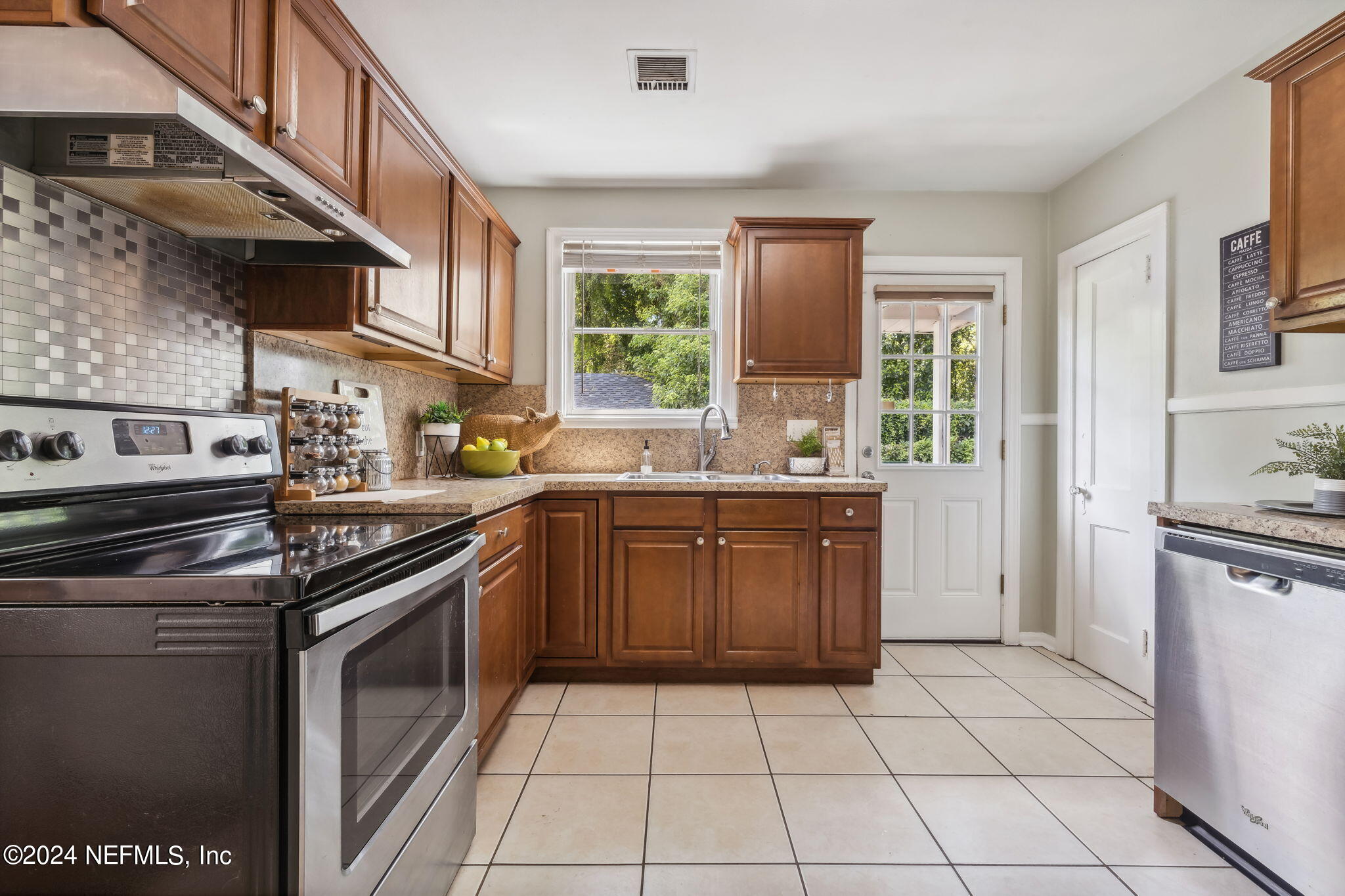 4720 Sunderland Road Jacksonville, FL 32210 - Photo 17 of 36 Kitchen