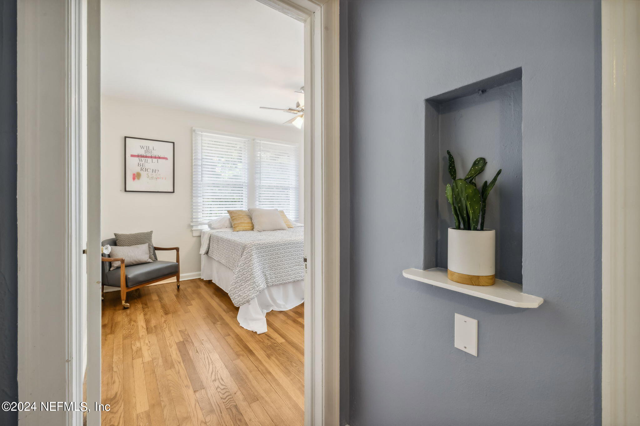 4720 Sunderland Road Jacksonville, FL 32210 - Photo 23 of 36 Hallway view to bedroom 2