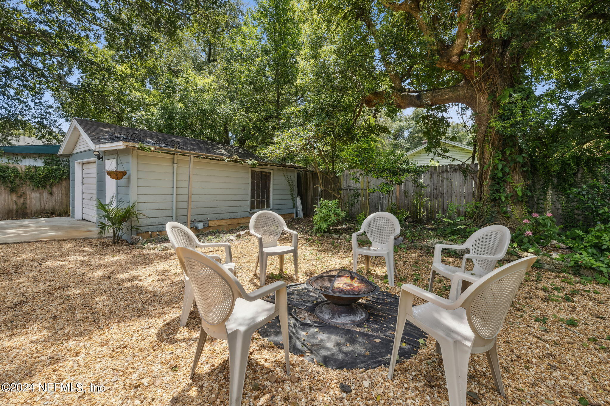 4720 Sunderland Road Jacksonville, FL 32210 - Photo 33 of 36 Plenty of space for entertaining!