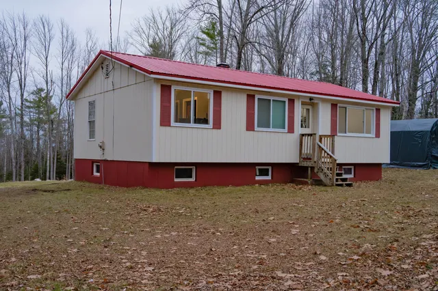 $249,900 | 163 Phillips Road, Glenburn, ME 04401