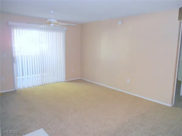 $1,250 | 555 East Silverado Ranch Boulevard, Unit 1073, Las Vegas, NV 89183