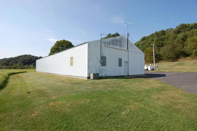 $650,000 | 18525 County Road East, Richland Center, WI 53581