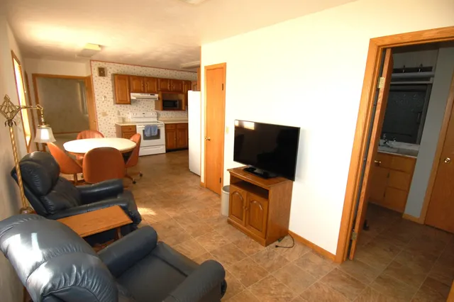 $650,000 | 18525 County Road East, Richland Center, WI 53581