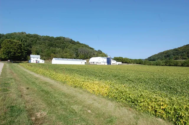 $650,000 | 18525 County Road East, Richland Center, WI 53581