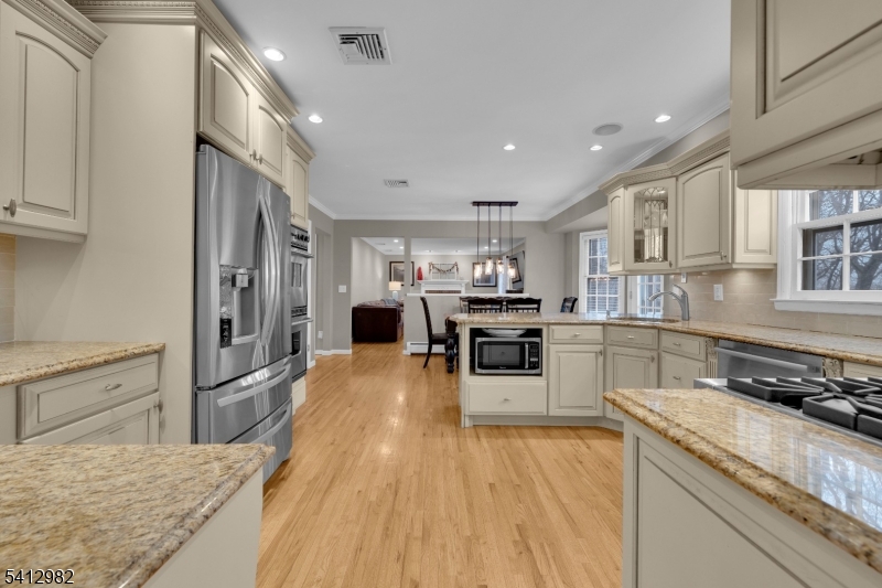 51 Winay Terrace Long Valley, NJ 07853 - Photo 15 of 50