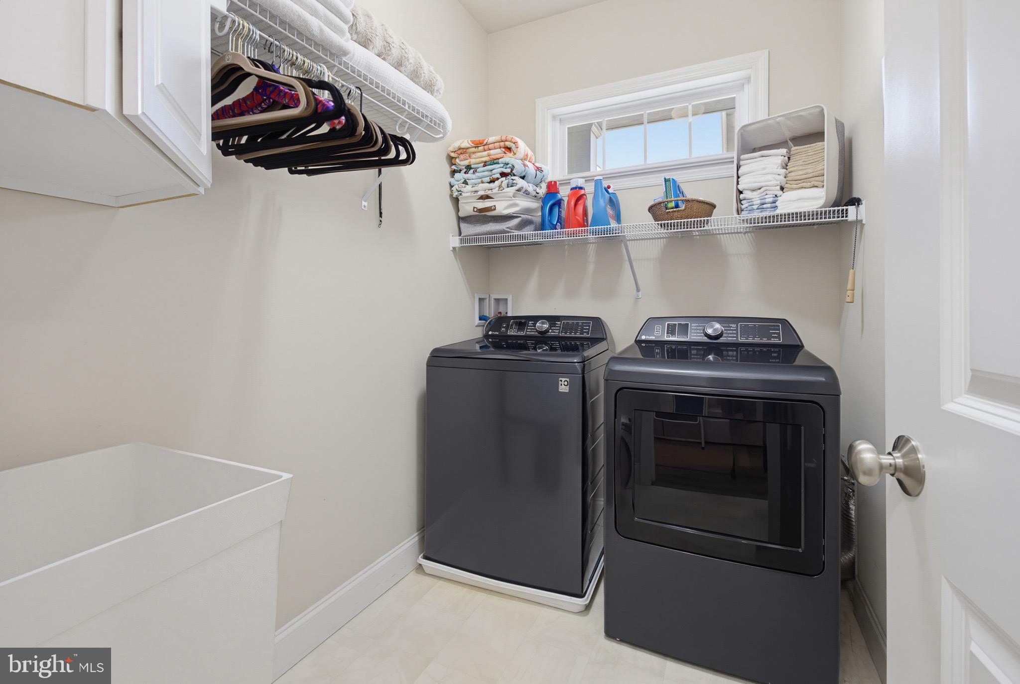 347 English Ivy Drive Lititz, PA 17543 - Photo 22 of 41 Main Level Laundry