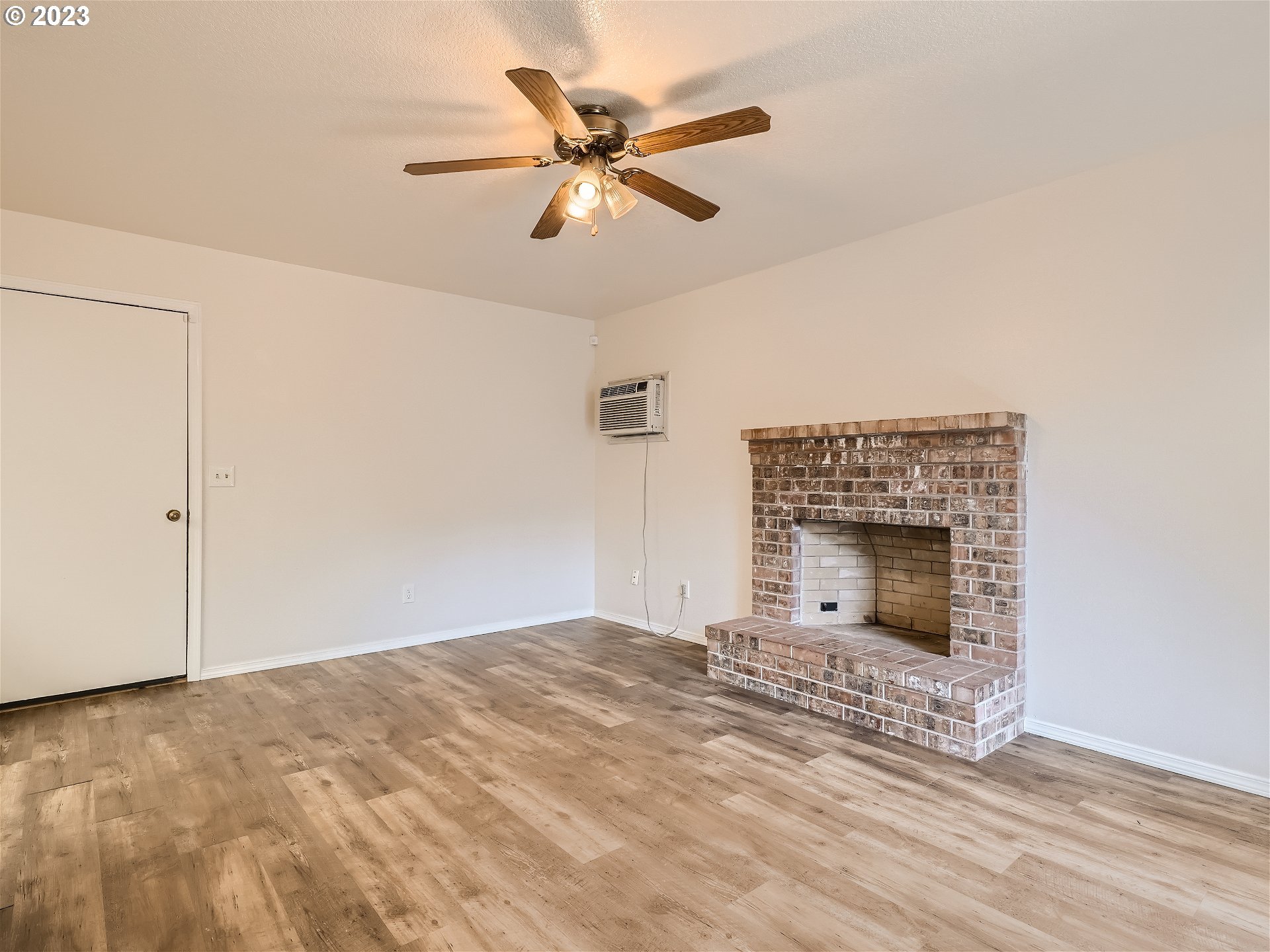 3922 R Street Washougal, WA 98671 - Photo 17 of 30 Family Room