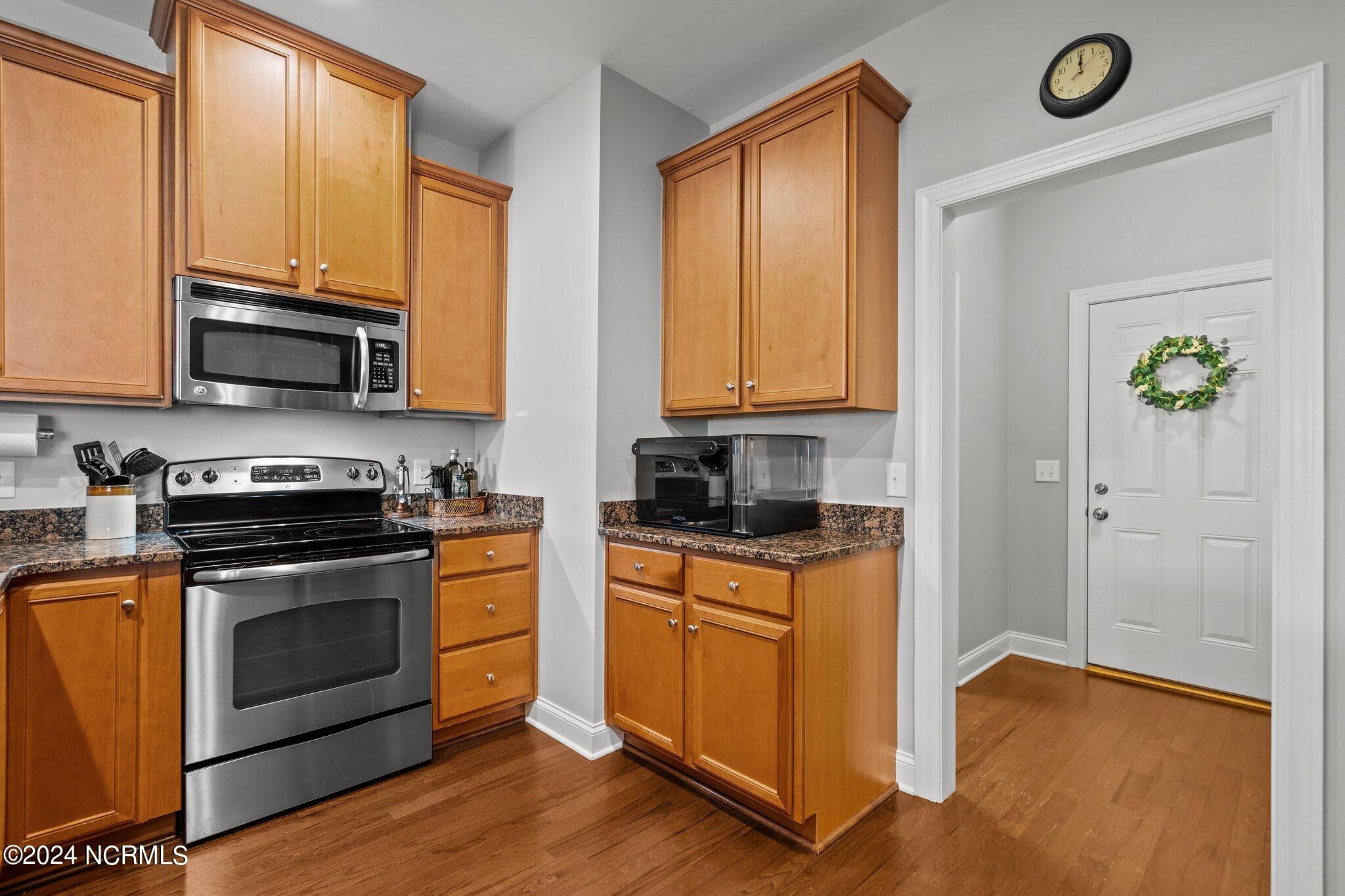 4164 Cambridge Cove Road, Unit 1 Southport, NC 28461 - Photo 20 of 72 47-web-or-mls-DSC02321