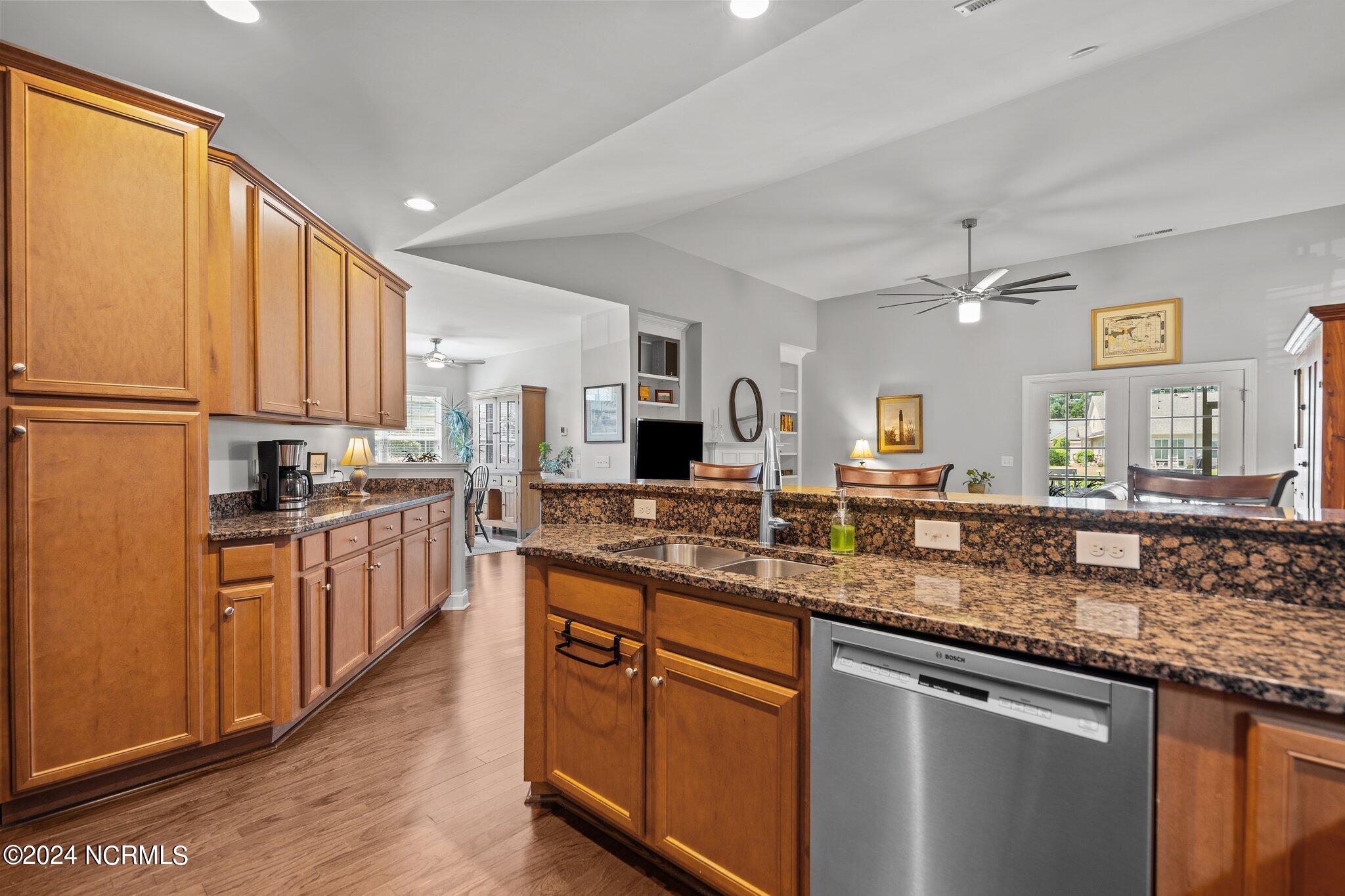 4164 Cambridge Cove Road, Unit 1 Southport, NC 28461 - Photo 21 of 72 48-web-or-mls-DSC02324