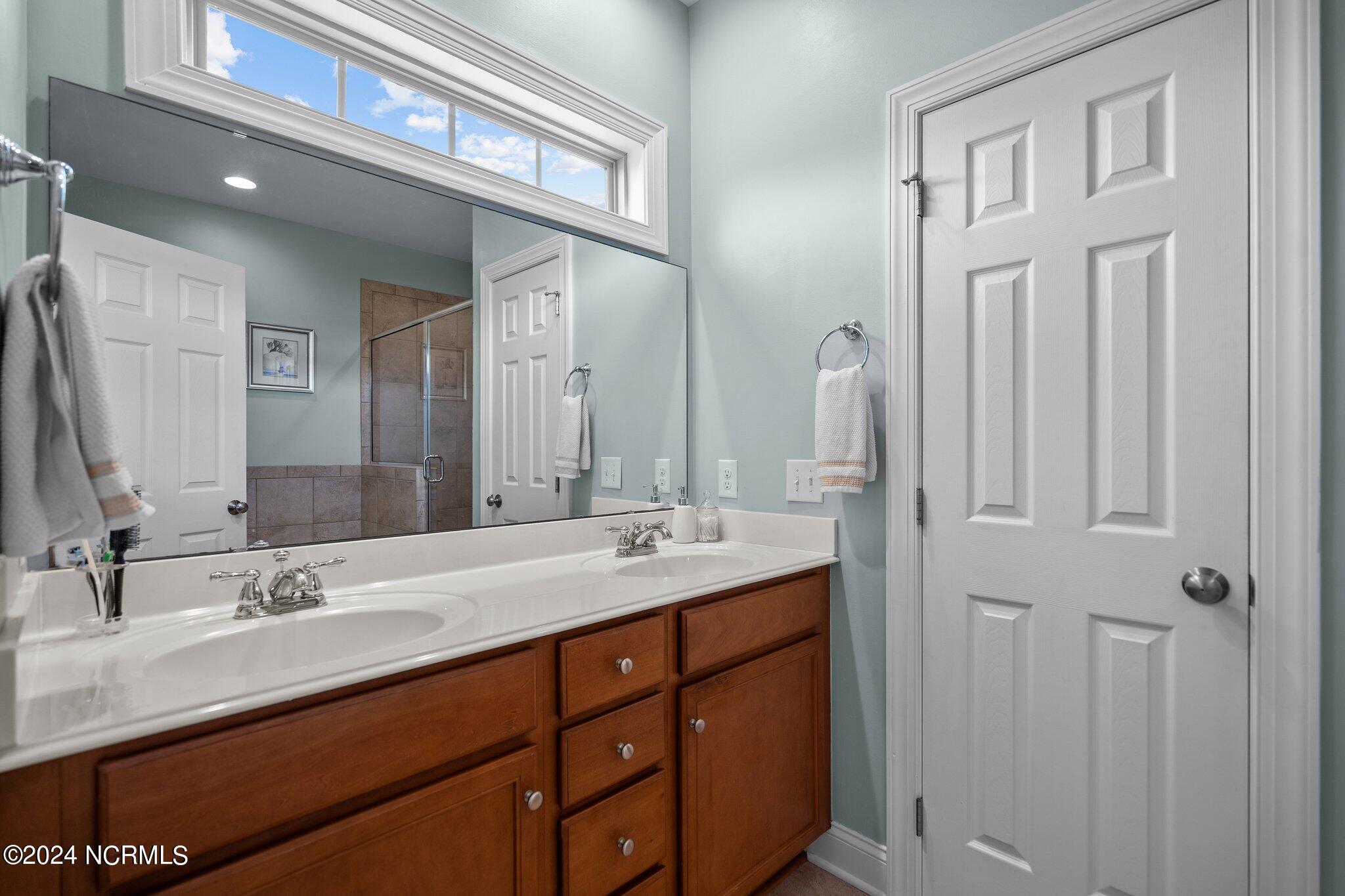 4164 Cambridge Cove Road, Unit 1 Southport, NC 28461 - Photo 32 of 72 42-web-or-mls-DSC02303