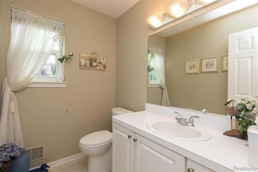 6560 Summit Ridge, Unit 38 Clarkston, MI 48346 - Photo 31 of 70